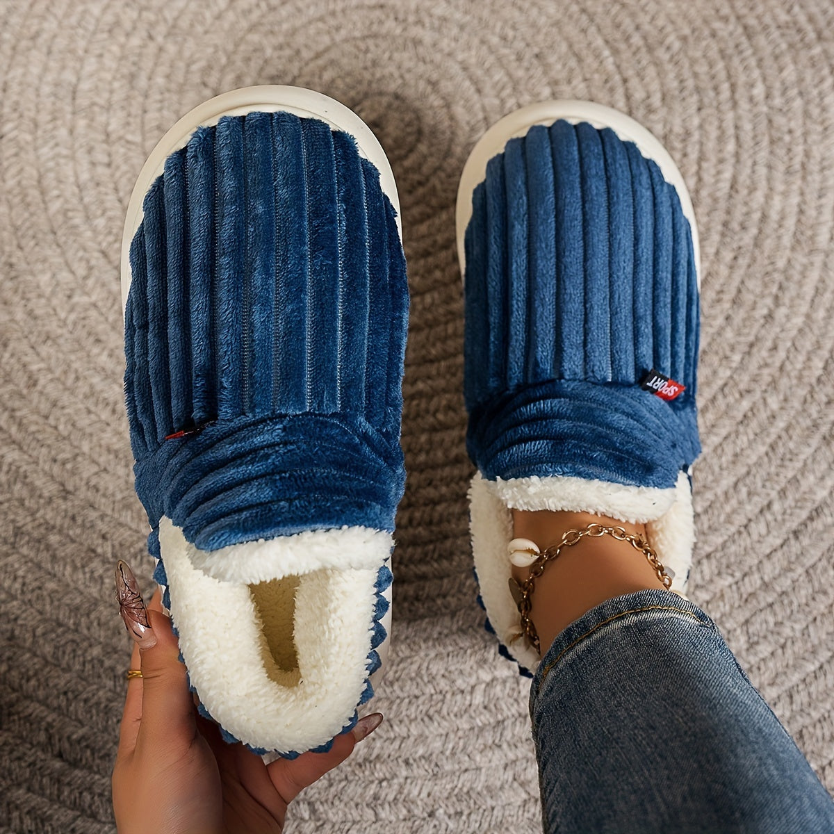 Amelia™ | Warm Wool-Lined Winter Slippers