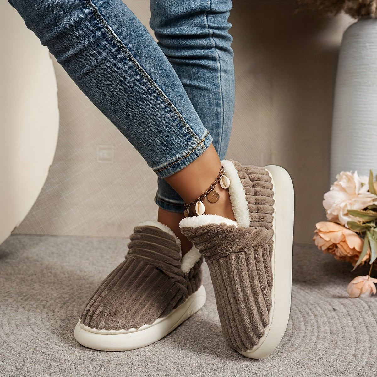 Amelia™ | Warm Wool-Lined Winter Slippers