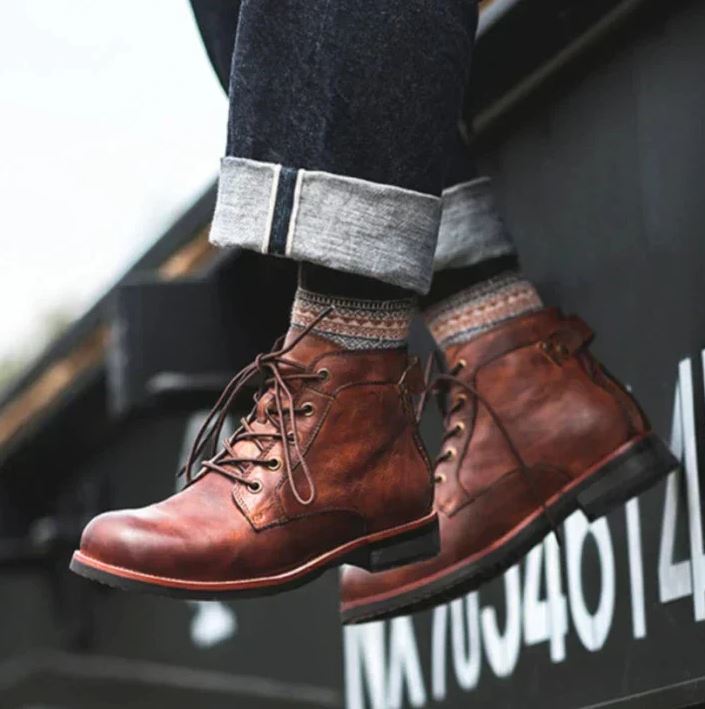 Hunter™ Mens Leather Boots