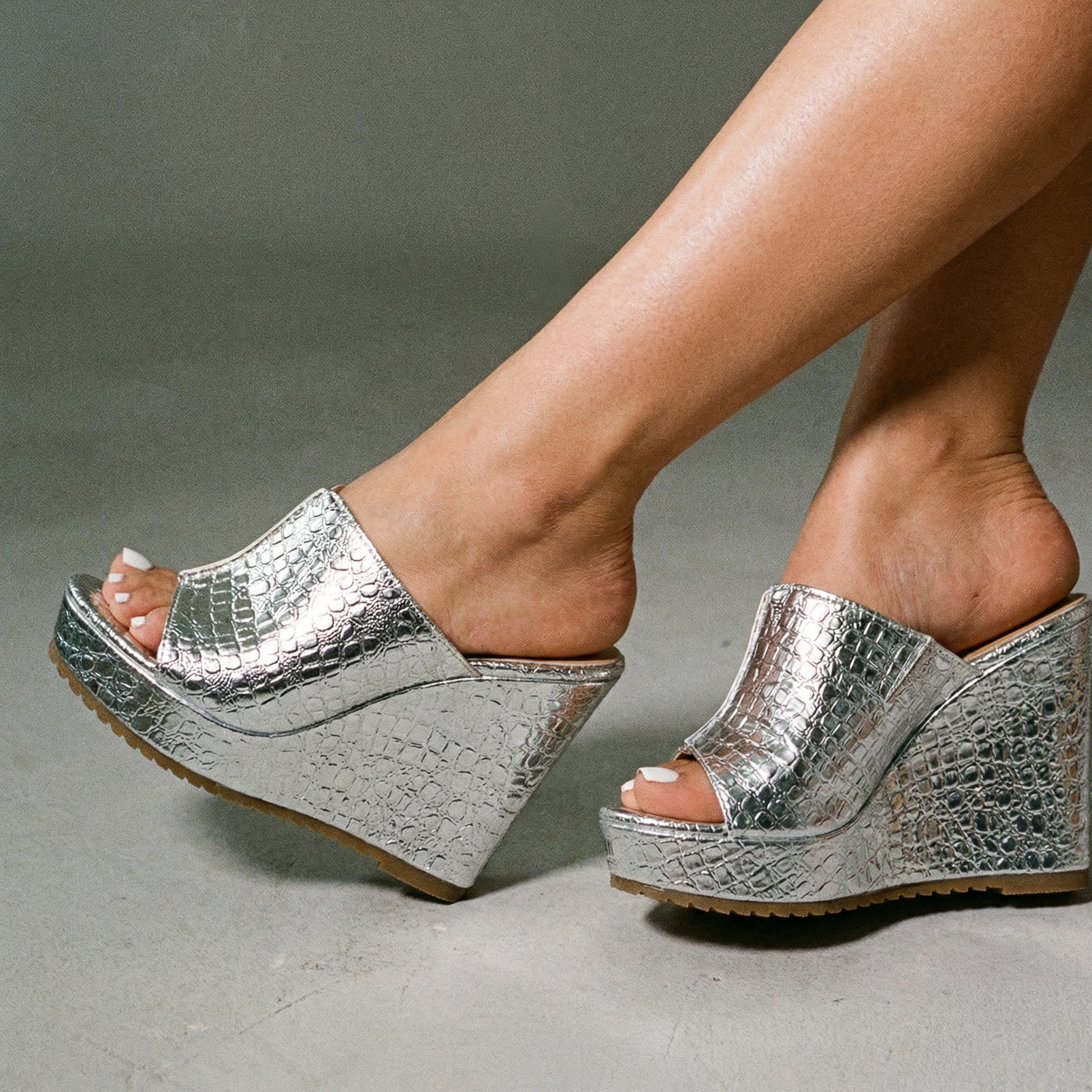 Isadora | Women's Gold Platform Wedge Sandals