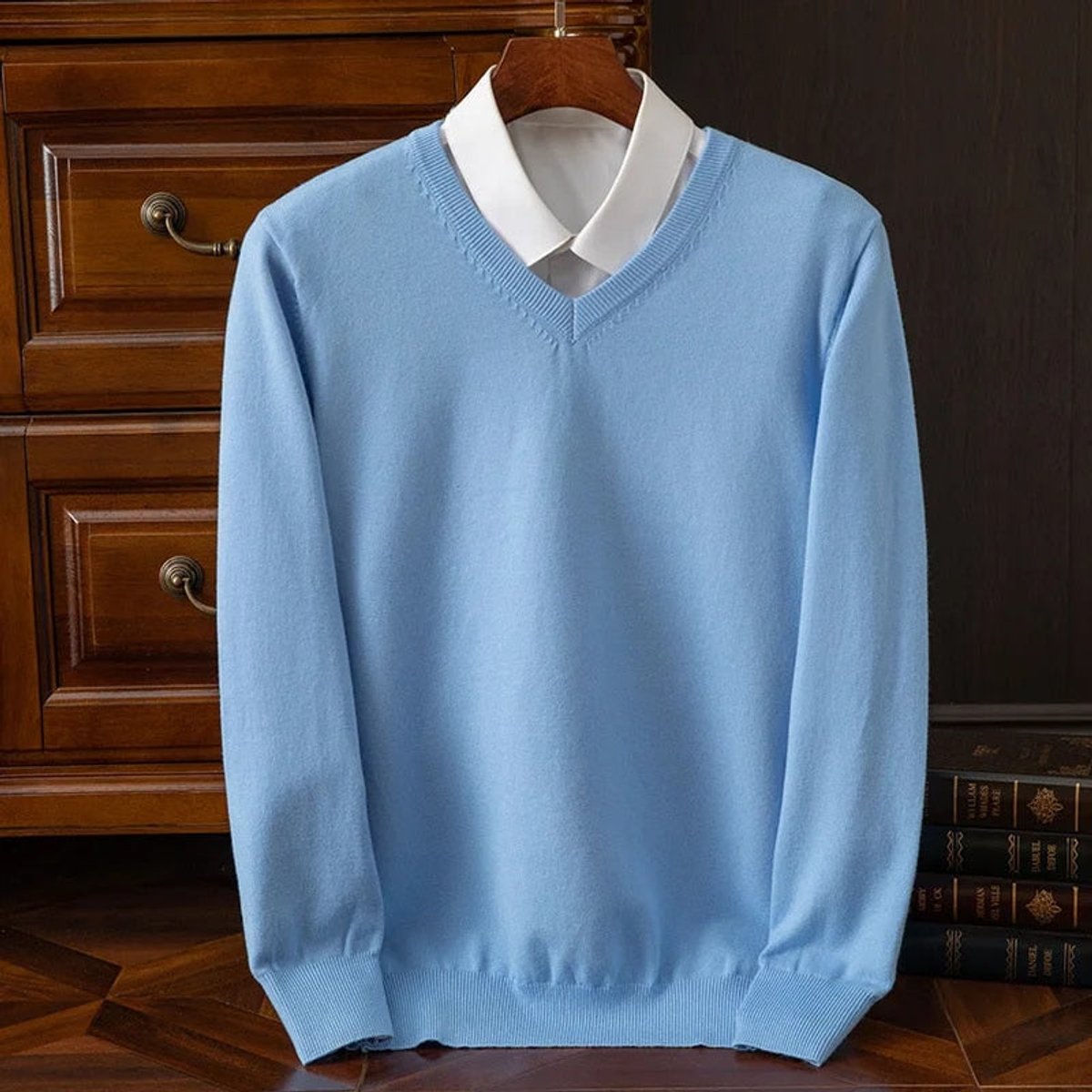 William | Mens V-Neck Cashmere Blend Knit Jumper