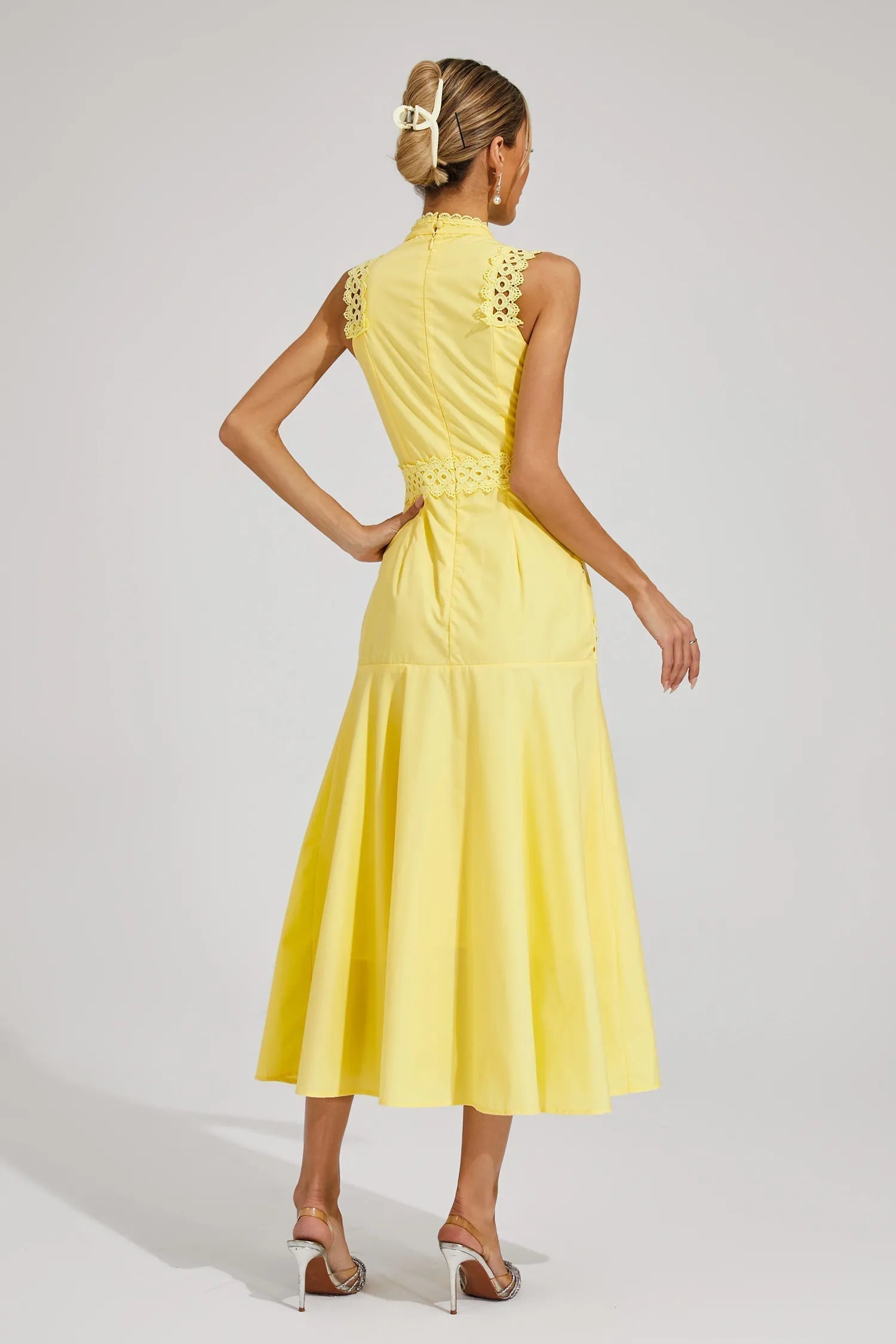 Lisette | Elegant Sleeveless Lace Dress