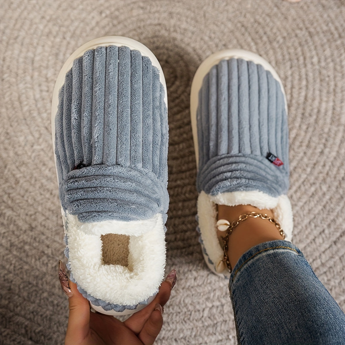 Amelia™ | Warm Wool-Lined Winter Slippers