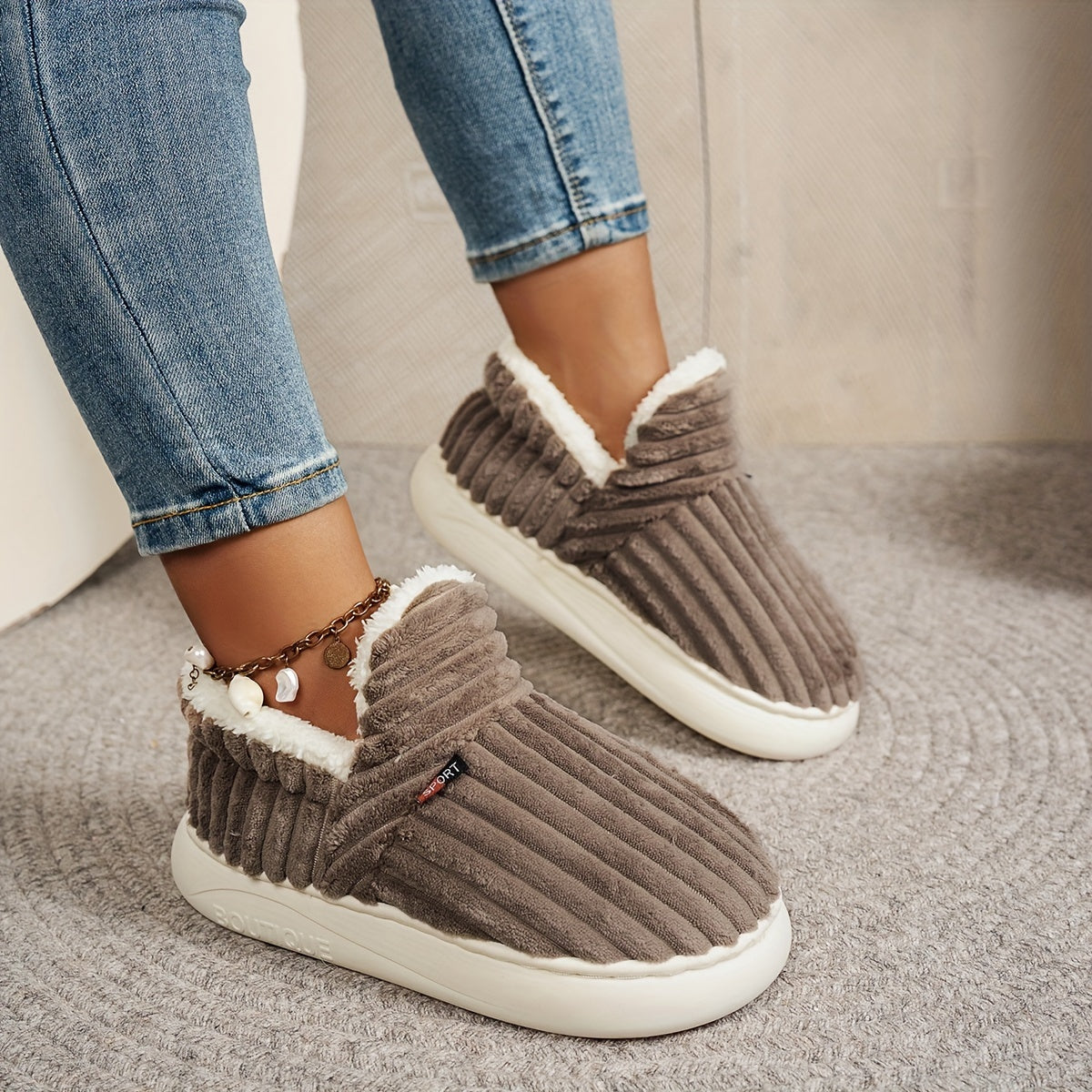 Amelia™ | Warm Wool-Lined Winter Slippers