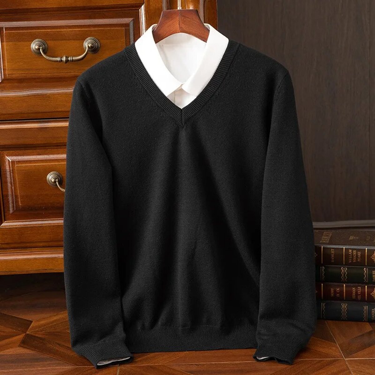 William | Mens V-Neck Cashmere Blend Knit Jumper