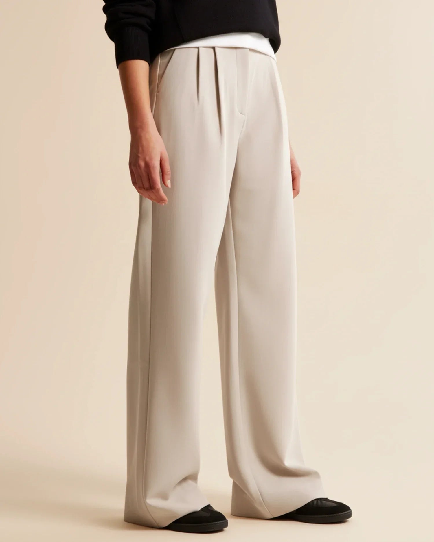 Eloise | High Waist Pleated Leg Trousers with Tailored Fit
